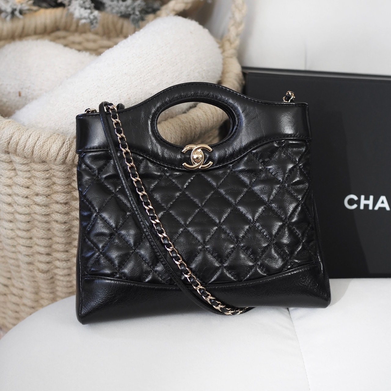 📍LIKE NEW 📍CHANEL 31 Mini Shopping สี Black Lambskin GHW Microchip | Bag