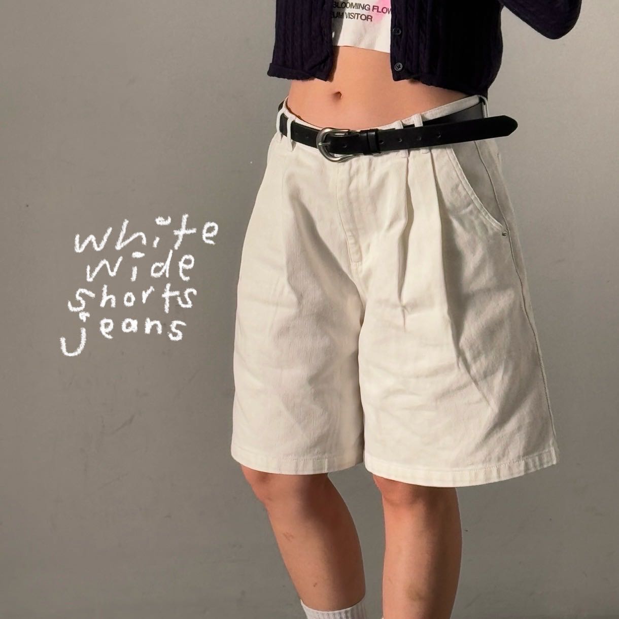 (PRE ORDER) WHITE WIDE SHORTS JEANS (boy size)