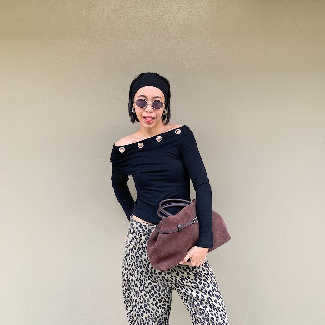 Off shoulder ring neck tops