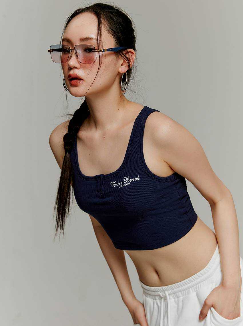 Sabina Wearever SS24 เสื้อเสริมบราในตัว รหัส SOJ23012BD - สีน้ำเงินเข้ม