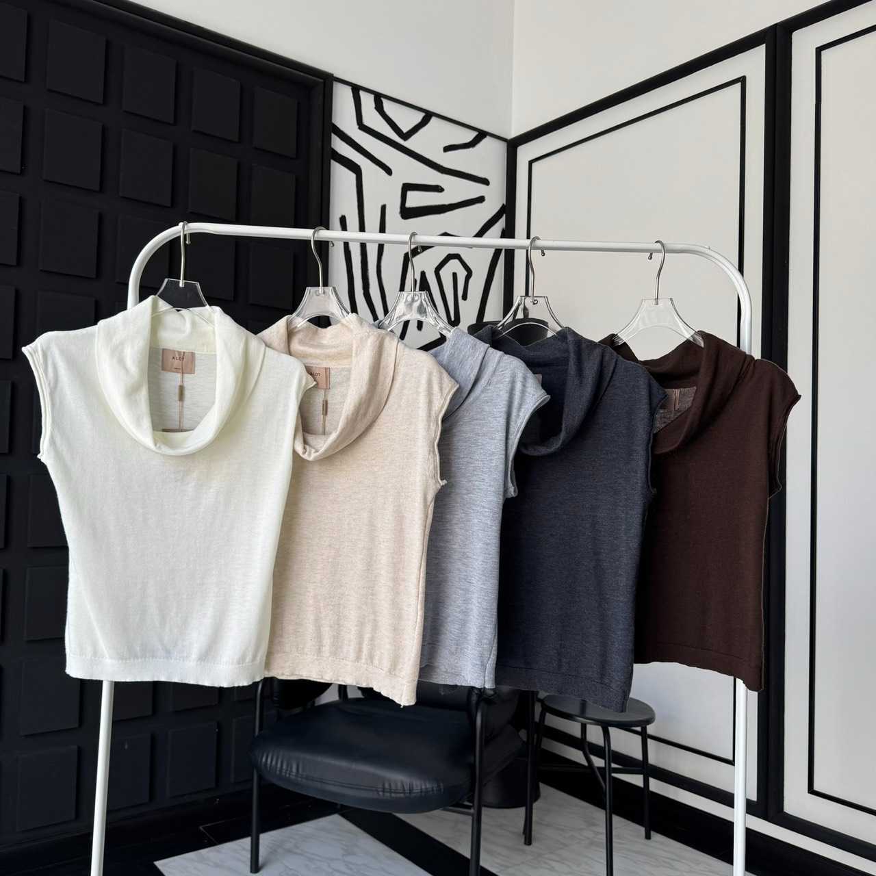 Later Top เสื้อคอถ่วงทรงชิลล์ ผ้าไหมพรมบางเบายืดได้ ใส่สบายไม่ร้อน มี 5 สี