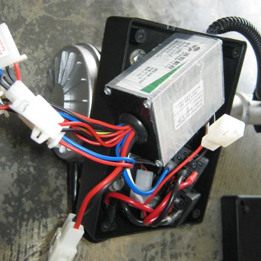 0.5K#SCE123W# คอนโทล รุ่นSCE250-1000W ควบคุม มอเตอร์ ตัดหญ้า สะพาย มีกลับทางไฟ  ใช้กับVC203
