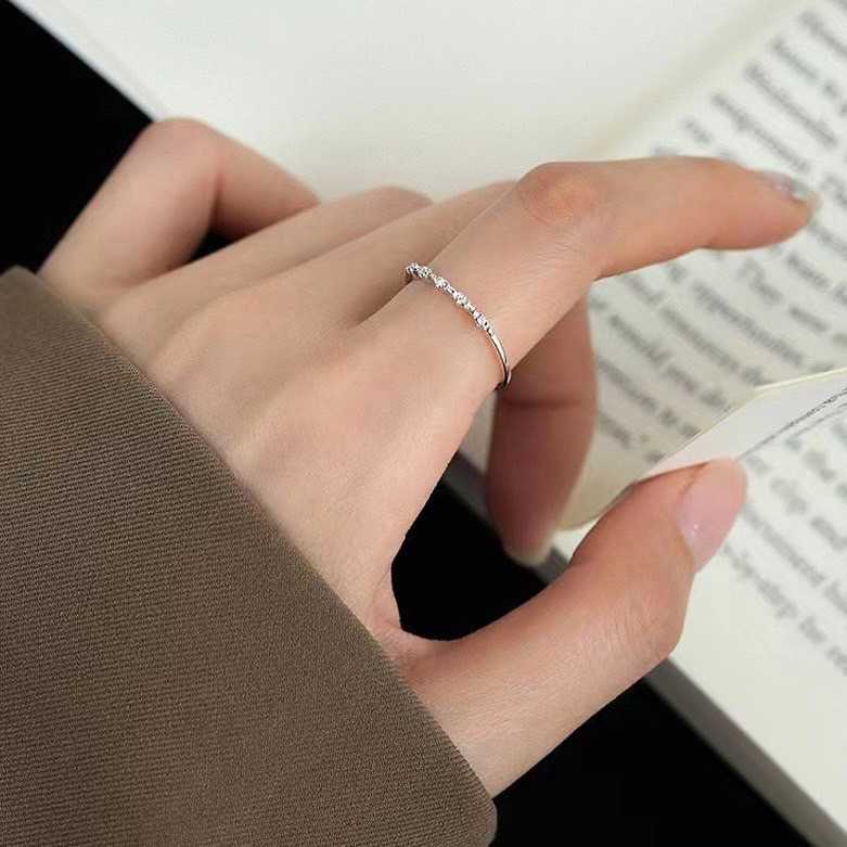 [พร้อมส่ง] 💍แหวนประดับคริสตัล วงเล็กน่ารัก ปรับขนาดได้ | QF031