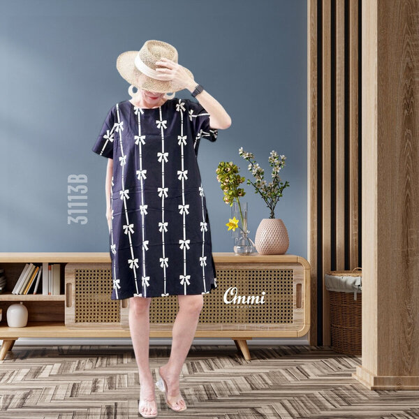 Ommishop 31113B ชุดเดรสแฟชั่น คอกลมแขนสั้น กระโปรงทรงเอ ลายโบว์ Cotton Japan 100% (Bonus)[31113]