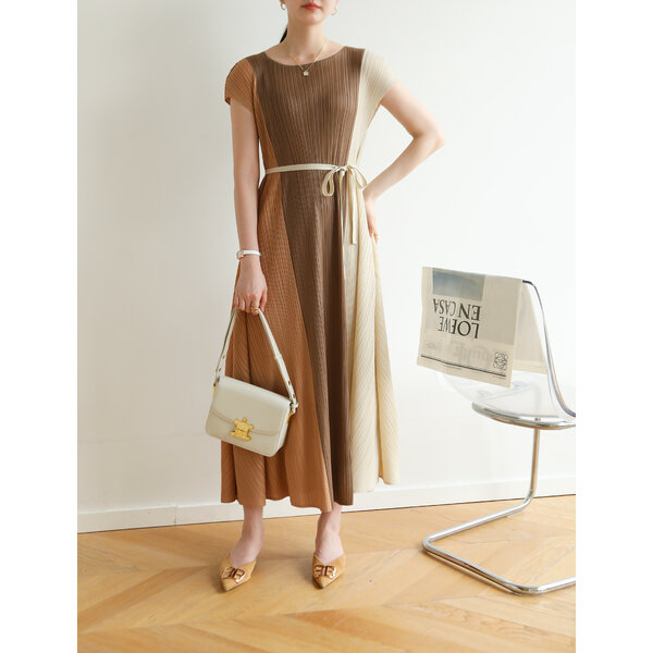 ปรับราคาลง!! 2MUAY รุ่น GJO5002 เดรสผู้หญิง เดรสพลีทคุณภาพ CAP SLEEVE TRI COLOR PLEATED DRESSED 7...