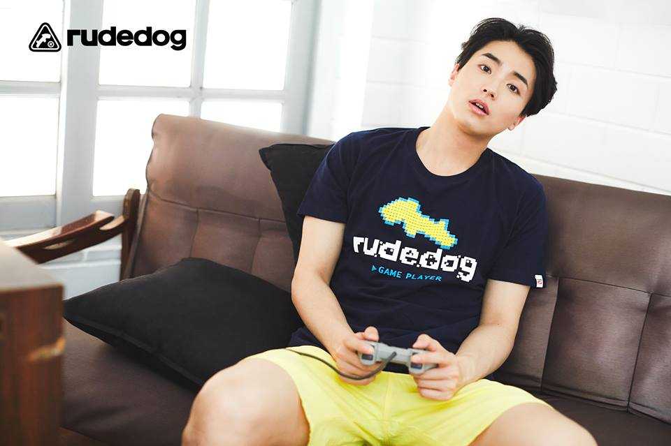 Sale  ล้างสต็อก  Rudedog เสื้อยืด รุ่น Game Player