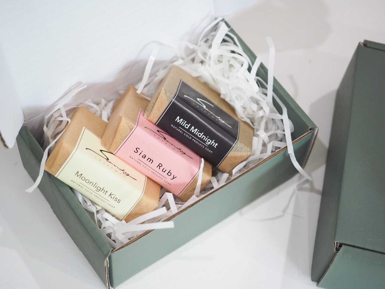 Giftset 2 free 1