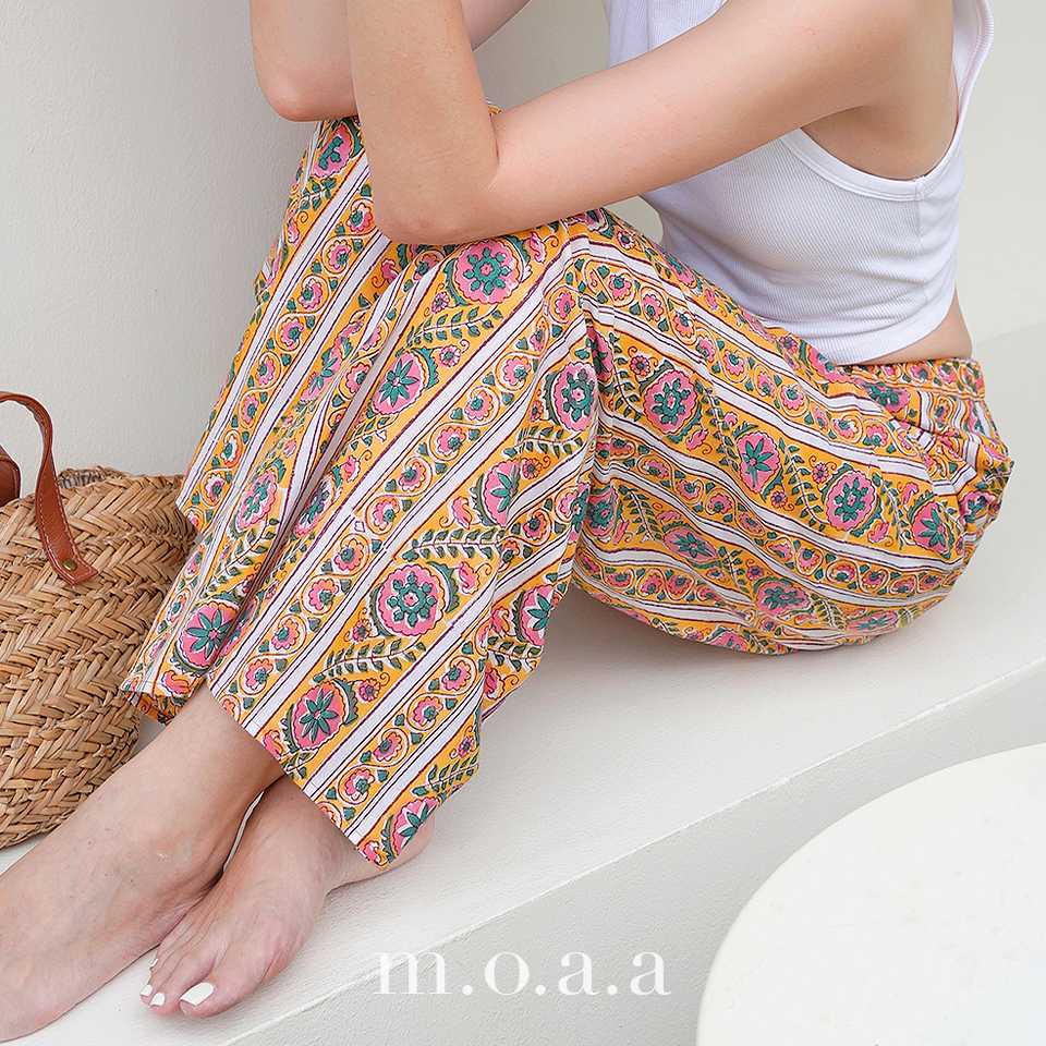 LAZY PANTS IN SUNSHINE