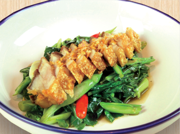 คะน้าหมูกรอบ