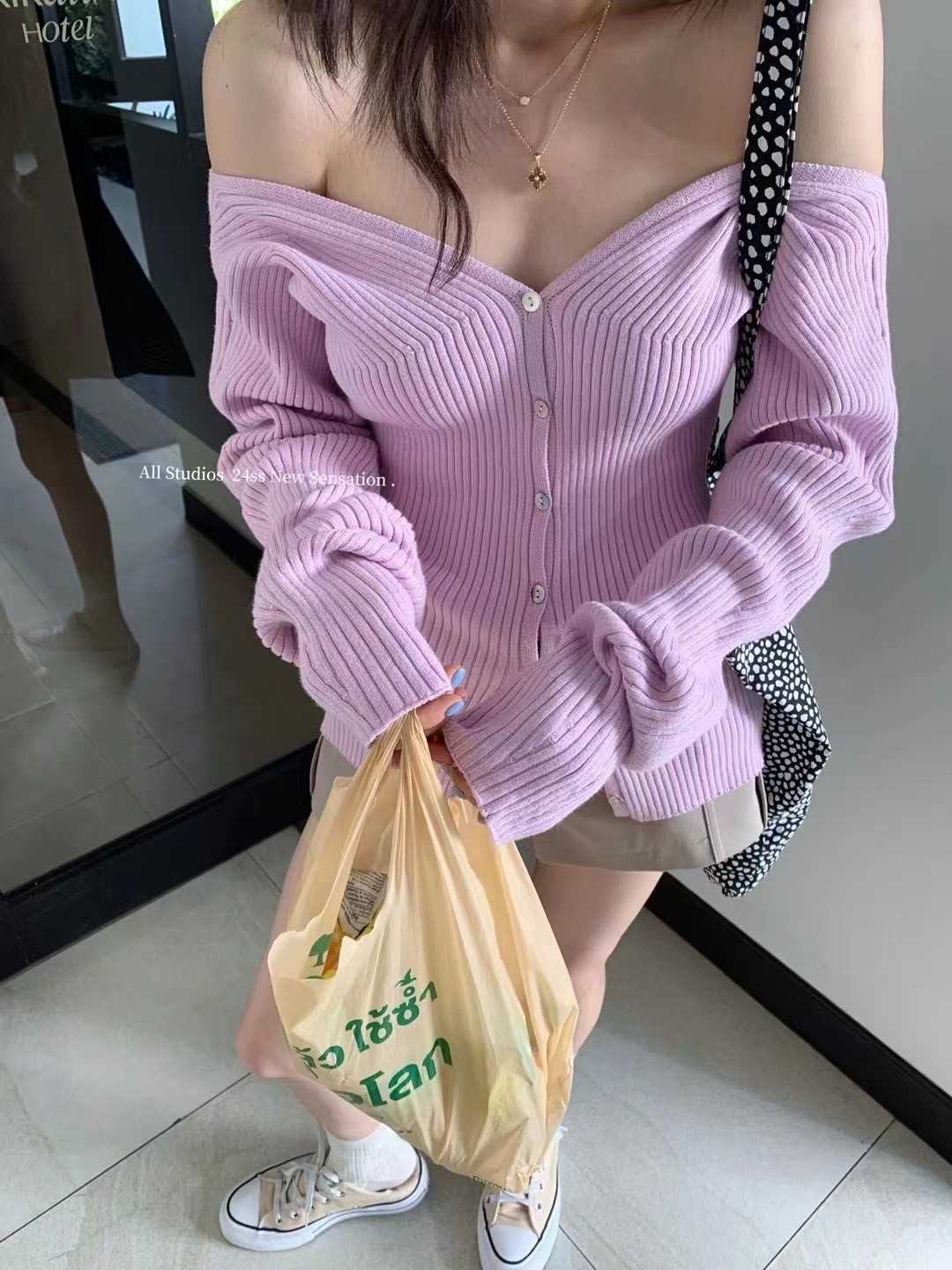 ( SALE ) OFF SHOULDER KNIT TOP 