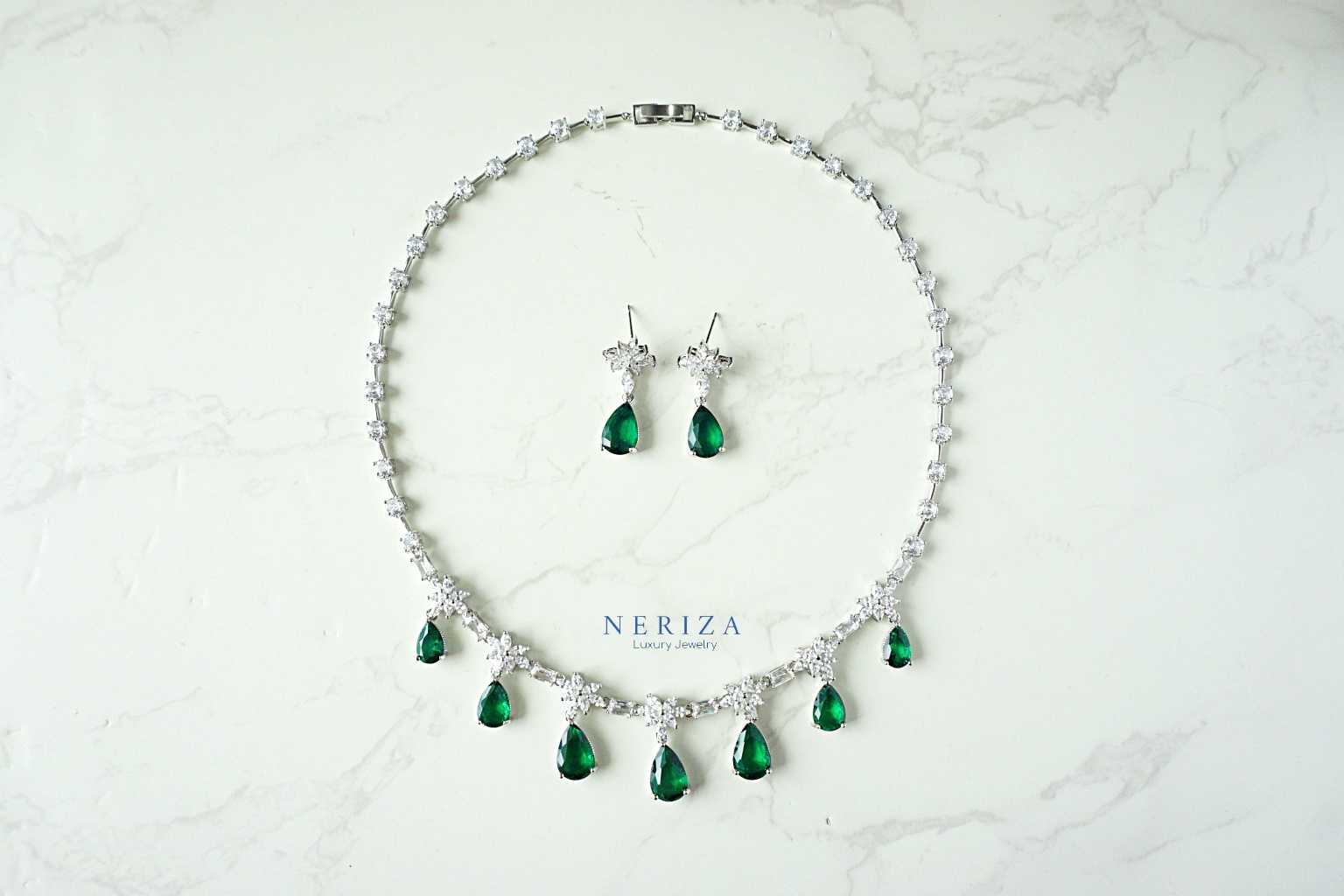 Neriza Jewelry ชุดเครื่องประดับเพชรสังเคราะห์ ประกายเทียบเท่าเพชรแท้ พร้อมกล่อง NZC031