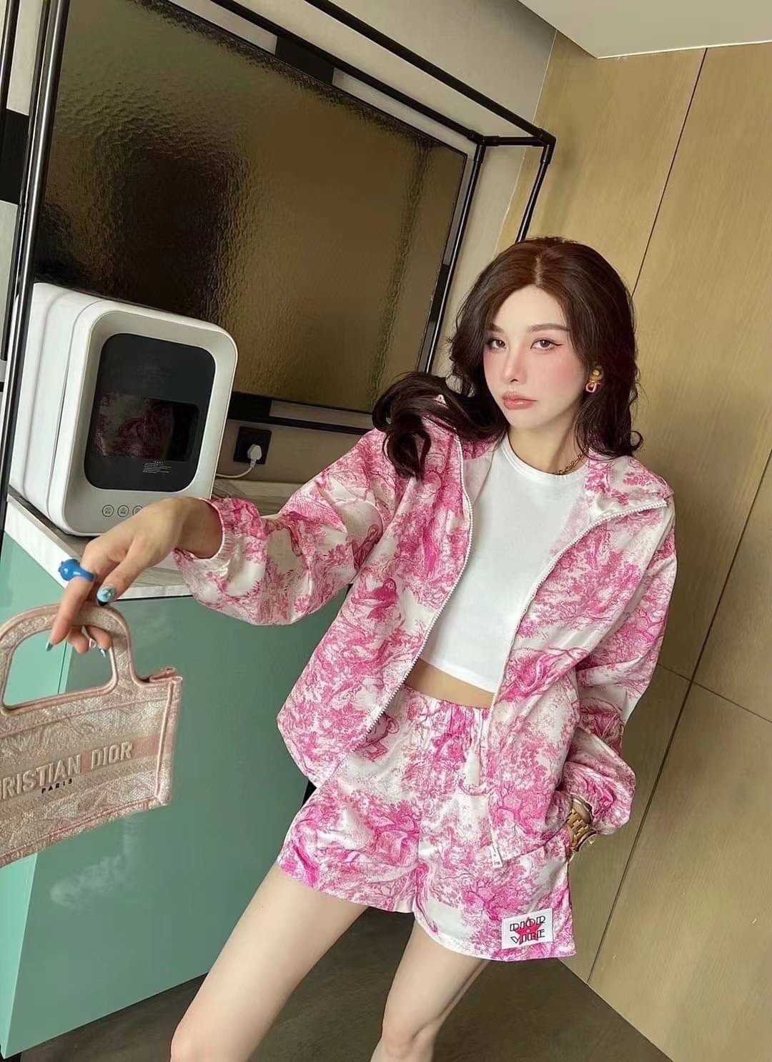 ( SALE ) DIOR SET RIVIERA WIND HOODIES JACKET WITH SHORTS  / สีชมพู