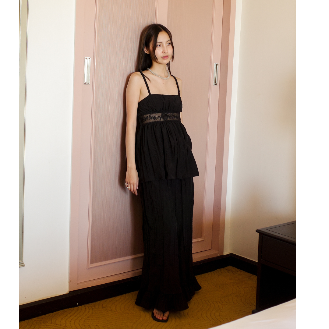 Velano pants (black) deliver from 14-20 March