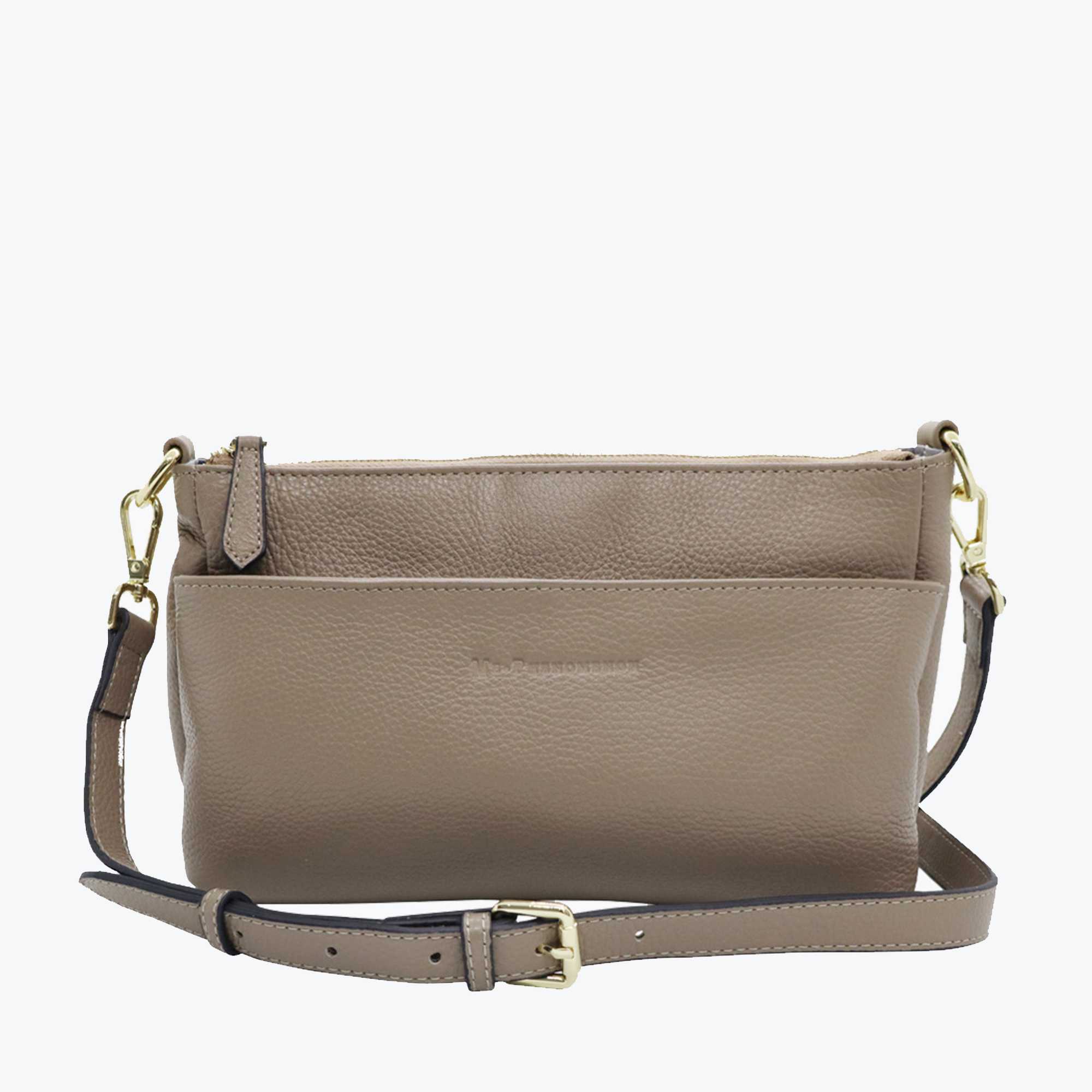 กระเป๋าสะพาย Dot Travel Bag