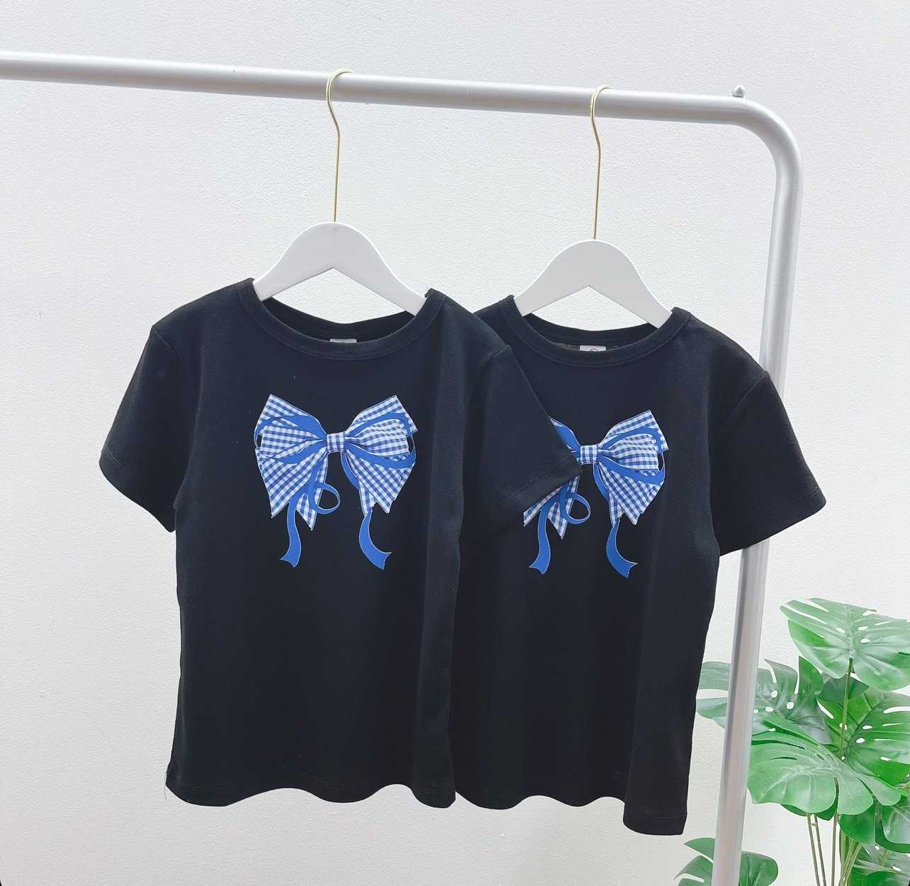 Ronron DOUBLE RIBBON SLIM CROP T SHIRT BLACK BLUE