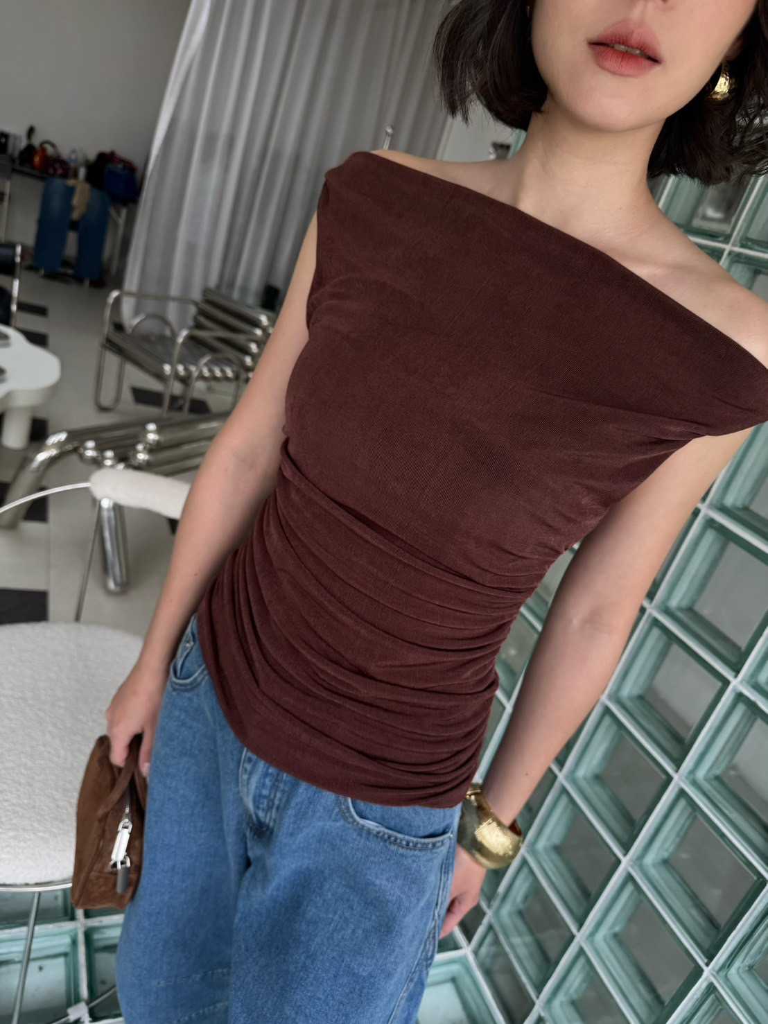 Qwin Top เสื้อสายเดี่ยว จับเดรป คอถ่วง ผ้าวิ้ง มี 6 สี