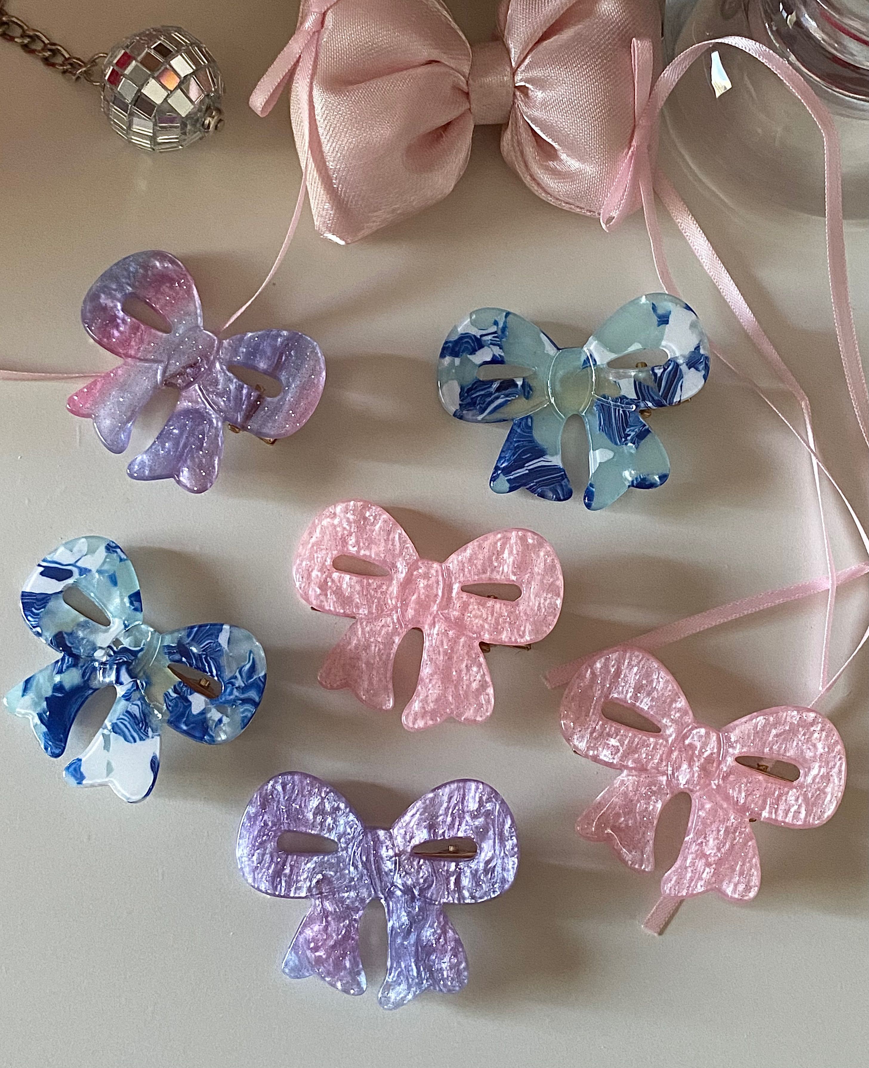 Bow hairclips🎀☁️ 