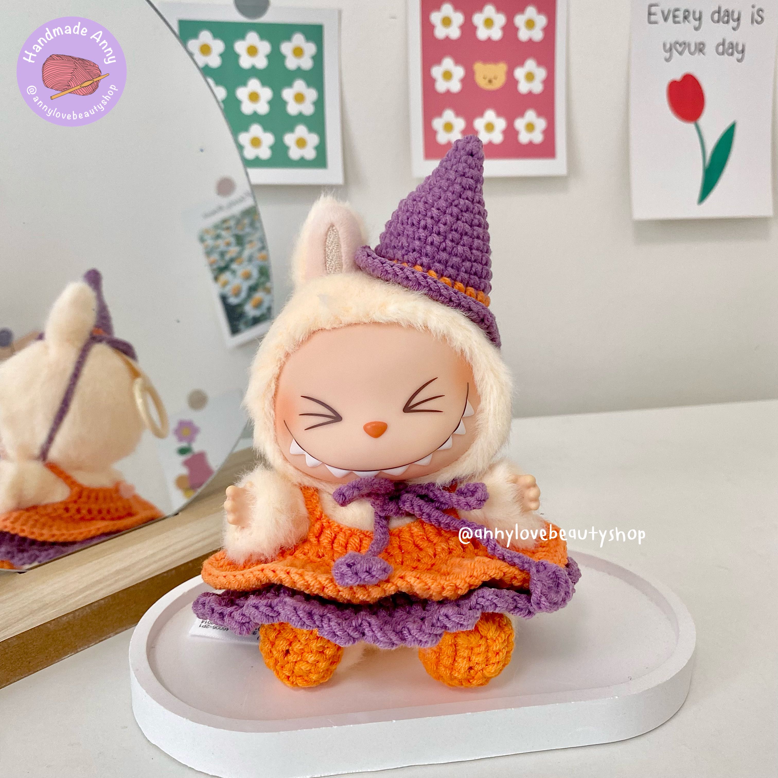 HandmadeAnny 🧙 ชุดเซ็ตตรีมฮาโลวีนถักไหมพรม สำหรับลาบูบู้ V2🧶พร้อมส่ง (เฉพาะชุดไม่รวมตุ๊กตา)