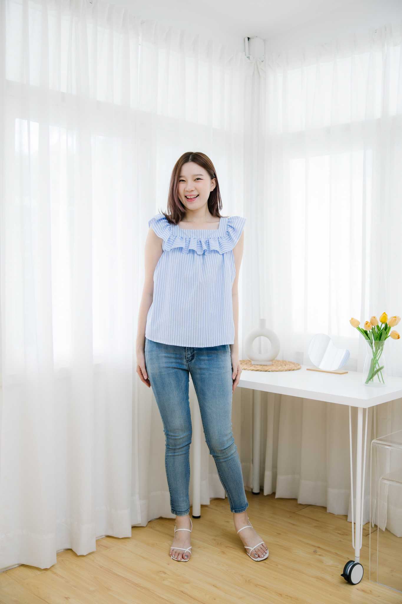 เสื้อให้นม Blue stripe furry top ( รอตัด 10 วัน)