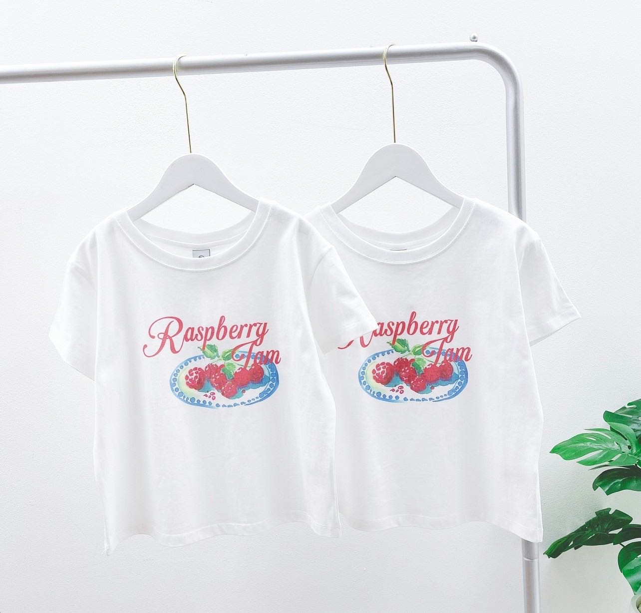 Ronron Raspberry Jam Cropped T shirt