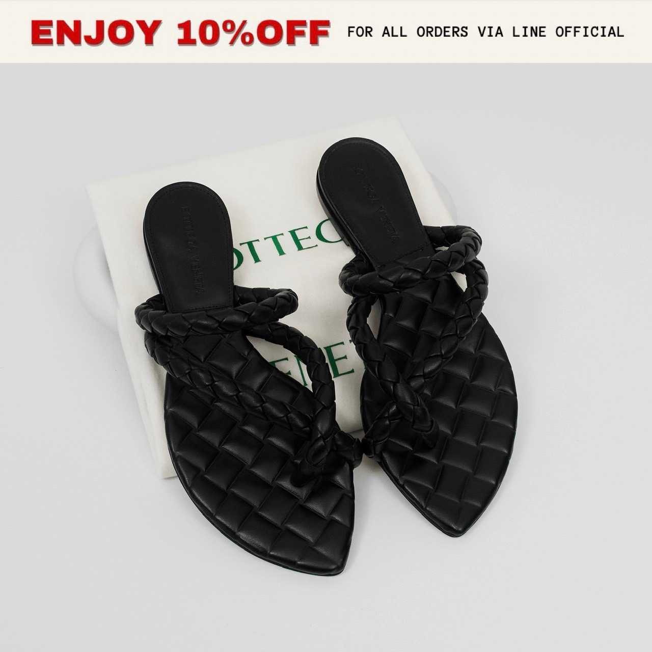 📍KEPT UNUSED📍BOTTEGA VENETA Leaf Flat Sandals สี Black | Shoes
