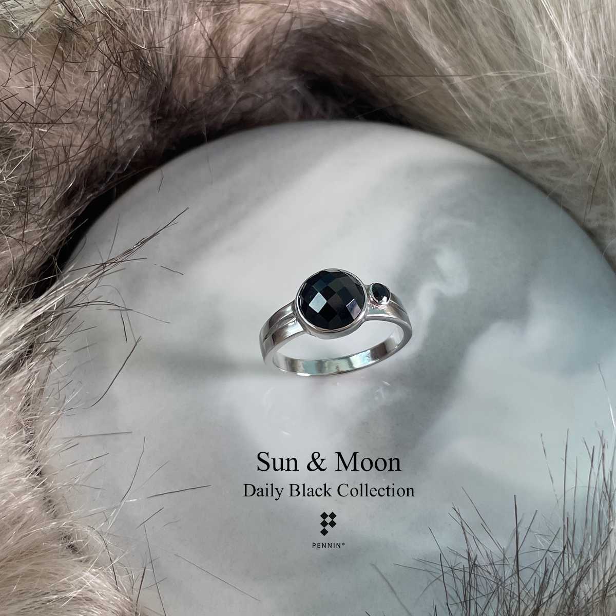 RU73113 แหวนนิล Sun & Moon นิลหลังเบี้ยตาข่าย 9mm ขนาบข้างด้วยนิล 3mm เงินแท้ชุบทองขาว เท่ มีสไตล์