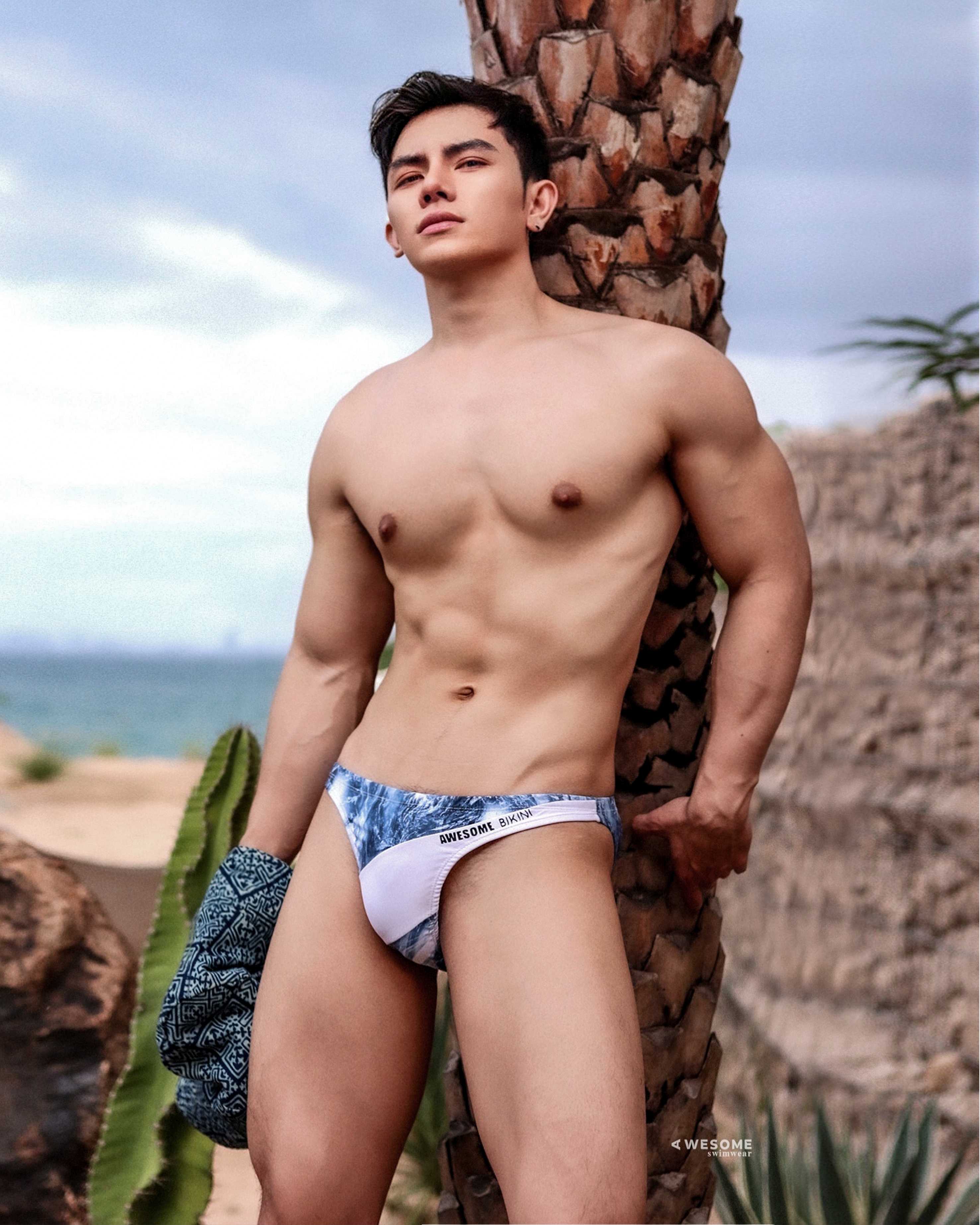 SW212 กางเกงว่ายน้ำ awesome men’s swimwear