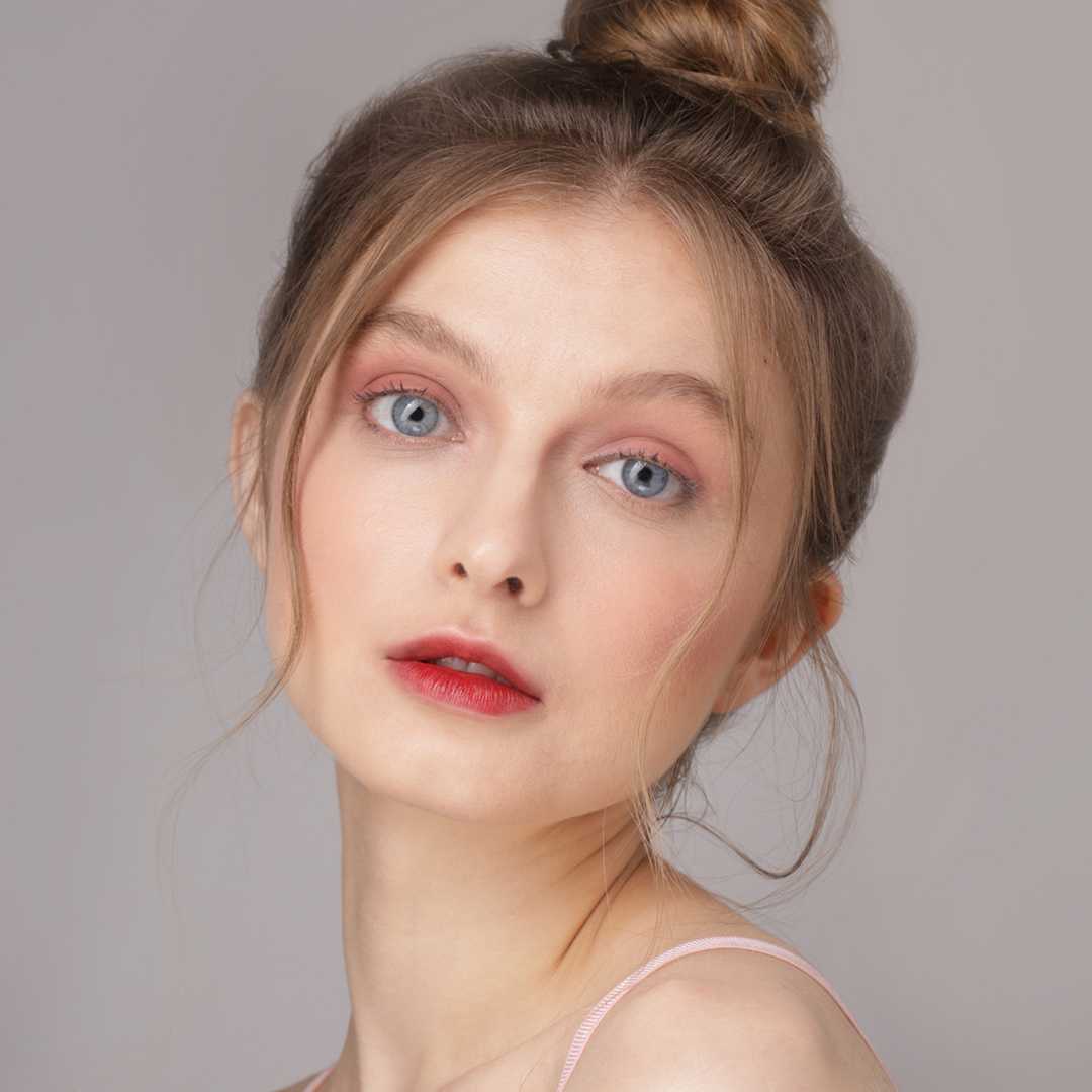 Issy & Co Cream Tint in Tawny Red