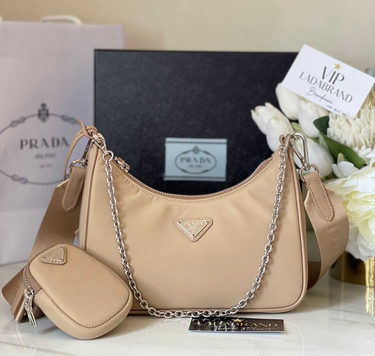 PRADA HOBO BAG 🛑พรีออเดอร์ 🛑