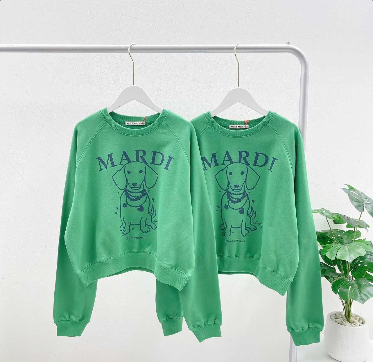 Mardi Raglan Swing the tail ddanji Sweatshirt (Green/Navy)