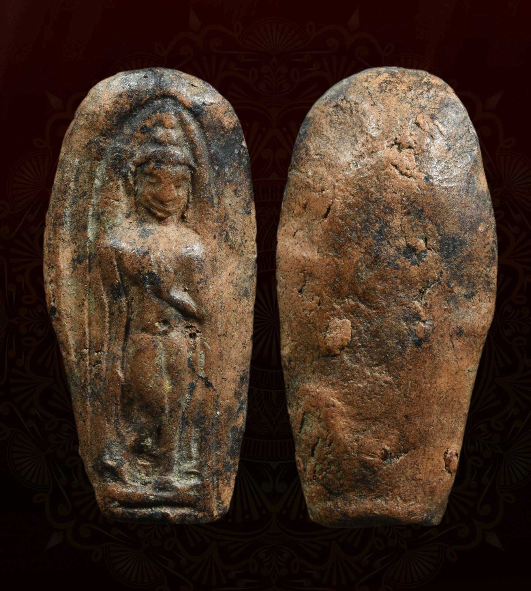 พระลีลาเม็ดขนุน