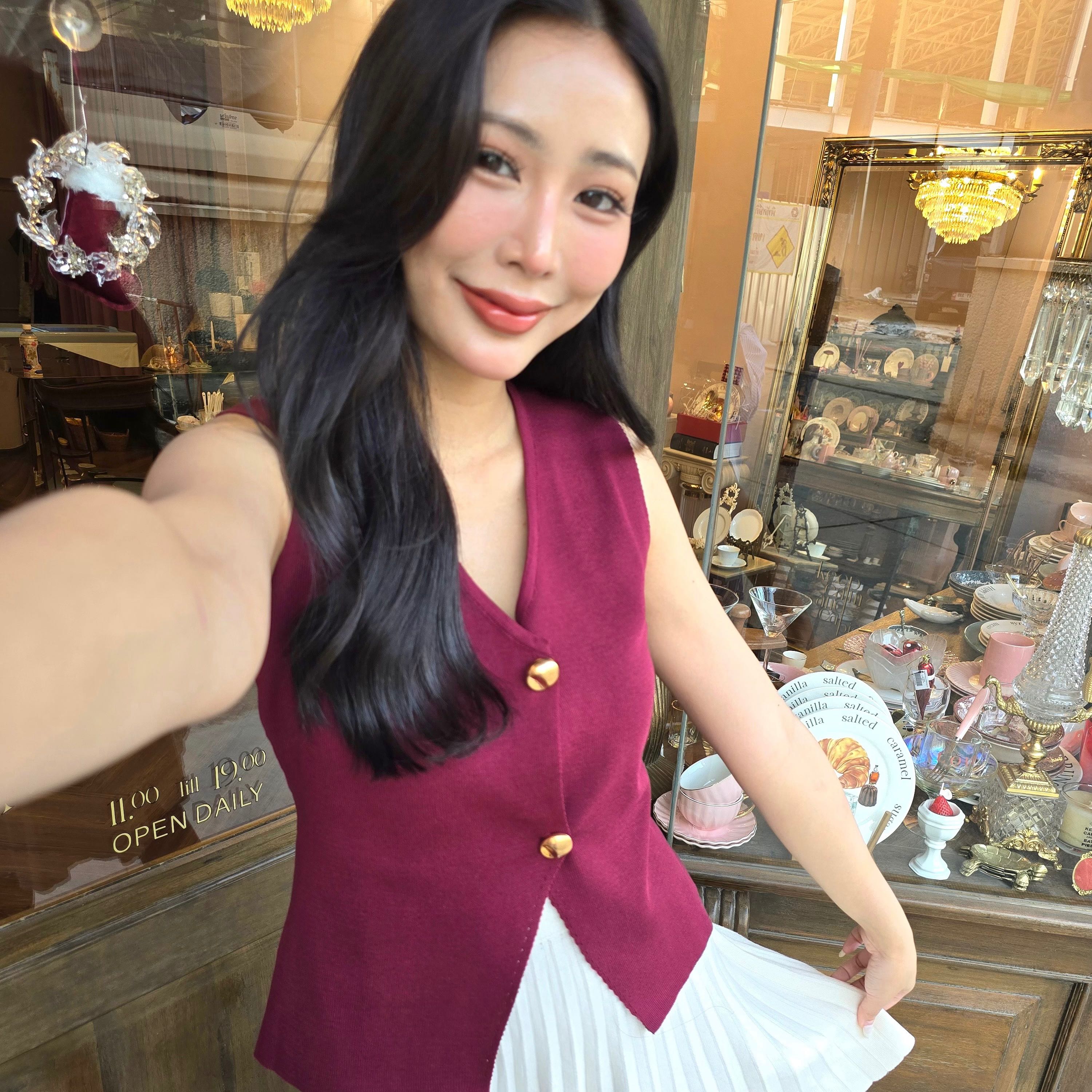Margo Knit Vest - Burgundy