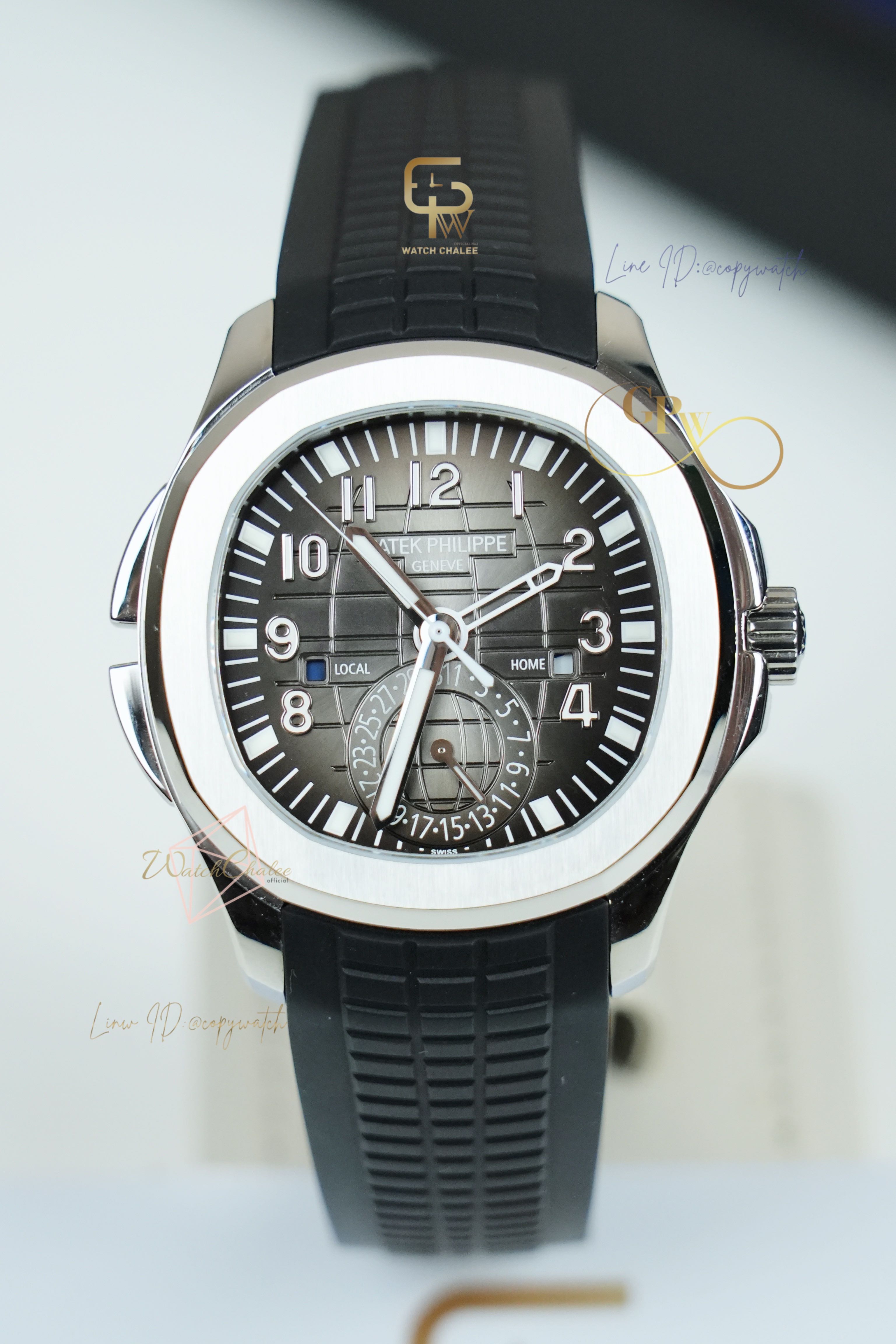 Patek Philippe Aquanaut 5164  40.5mm. Automatic swiss movement