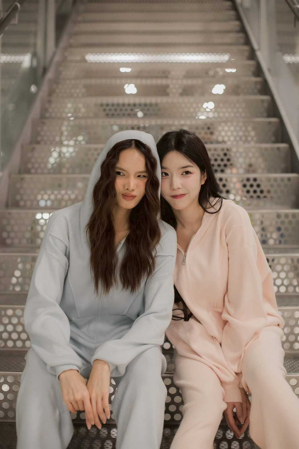 WARM11  Larista Airport Look เซ็ท Airport Look ดีเทลเสื้อฮู้ด