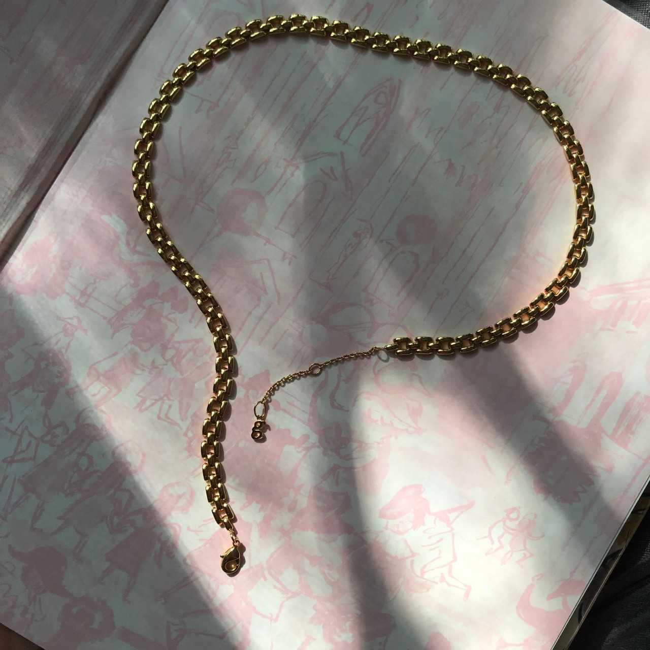 grumpy, weaving necklace
