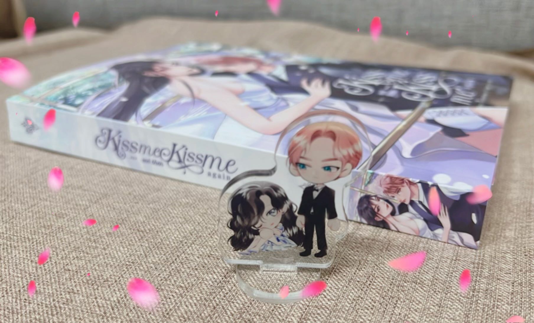 [Book+Standee] Kiss Me and then Kiss Me again (หนังสือ+สแตนดี้)