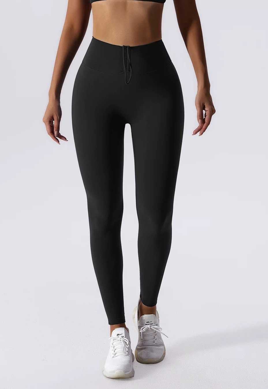 ALO PEACHY HIP LEGGINGS / สีดำ