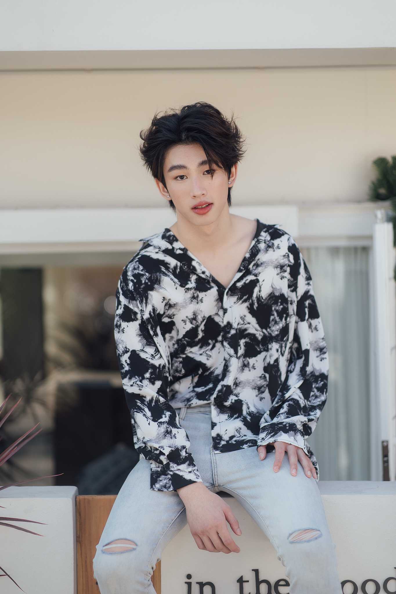 KINS เสื้อเชิ้ตลายปริ้นแขนยาว Kinsboy (รหัส : PS04)
