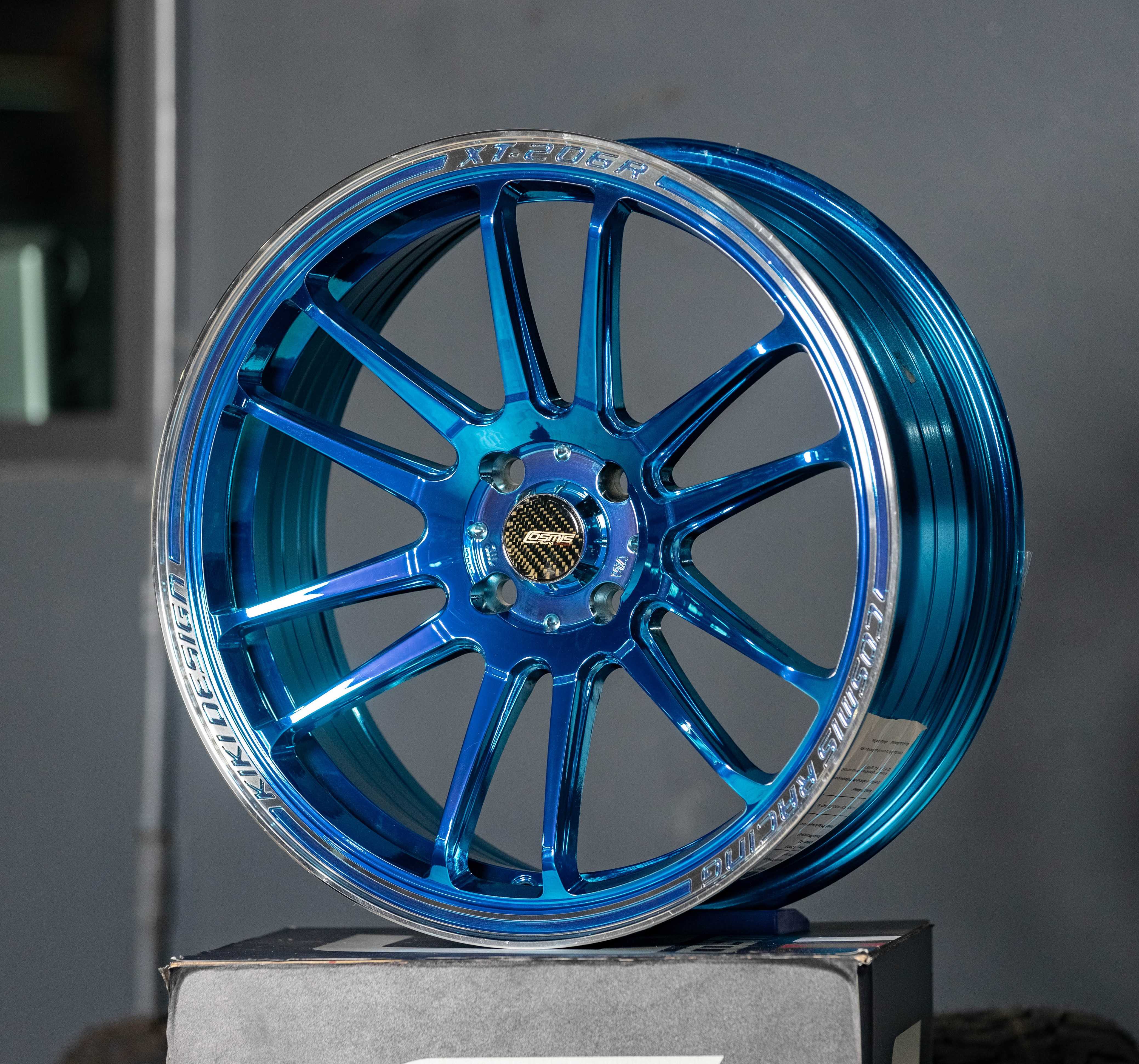 แม็กซ์ XT-206R(9919) 17X7.0 4X100 ET22 CB.73.1 UHCH-LP  (สีอะโนไดซ์ฟ้าCNCข้างก้าน)