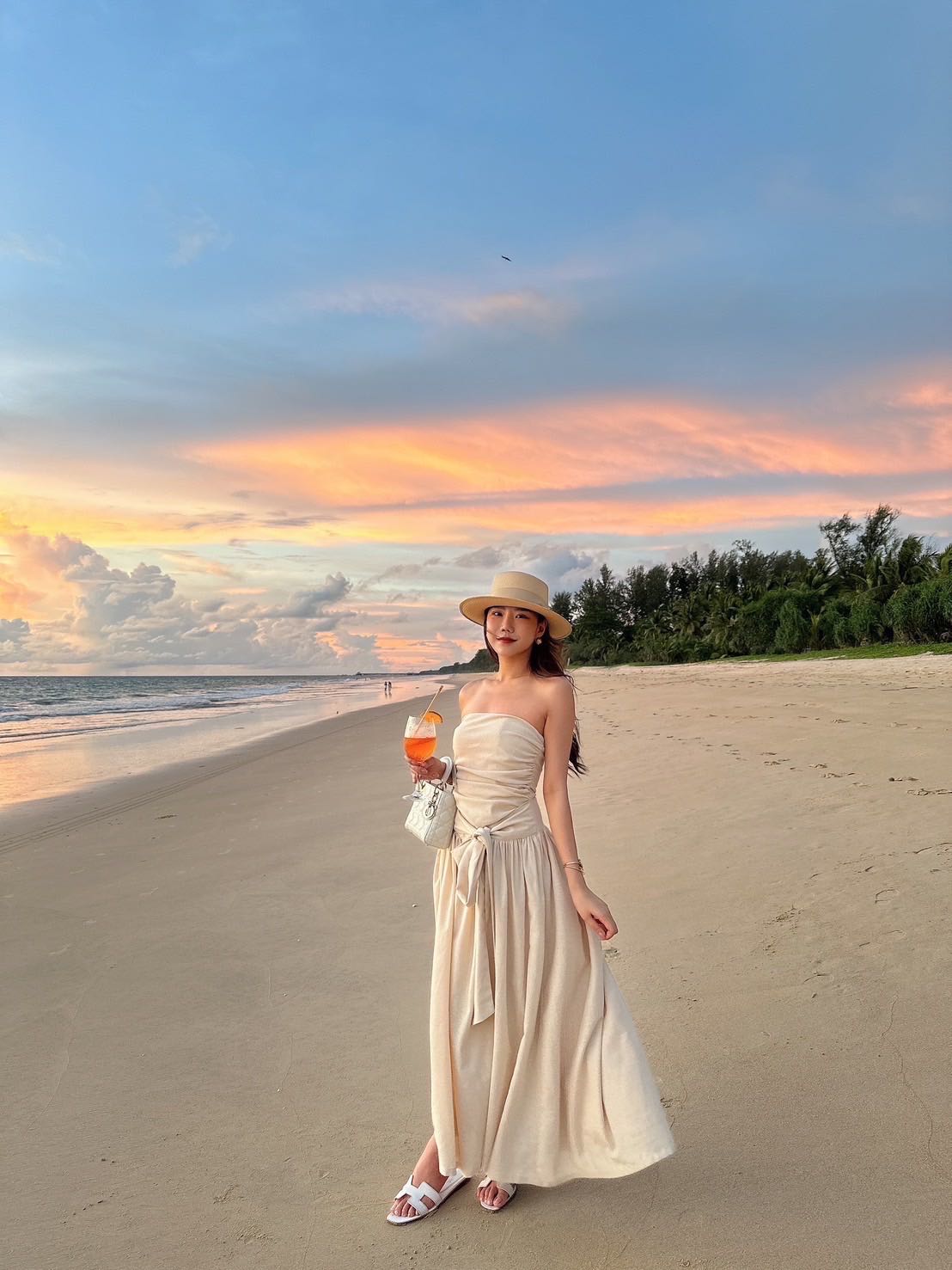 M327 : Sunset Beach Dress