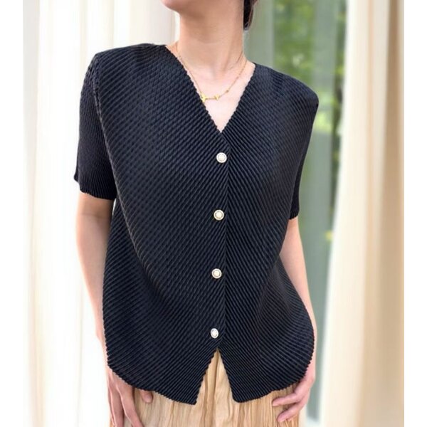 2MUAY รุ่น PP62981 2สี V Neck Pearl Cross Pleated Top FREE SIZE