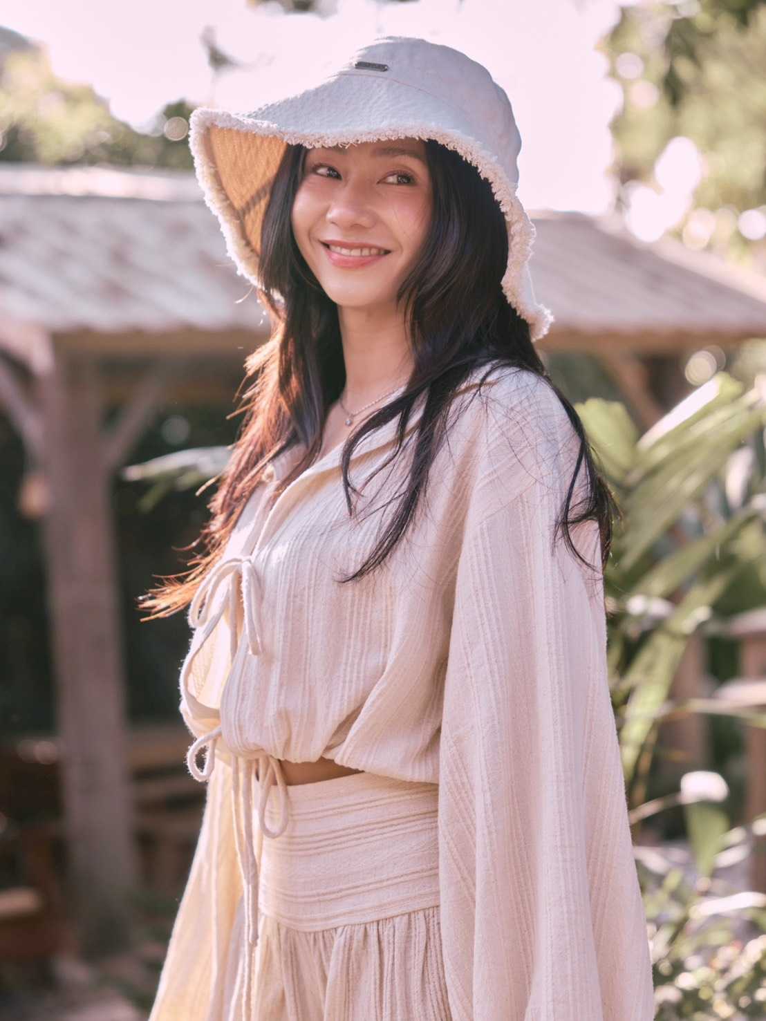 Bow โบว์ เสื้อคอปกแขนพองผูกโบว์หน้า