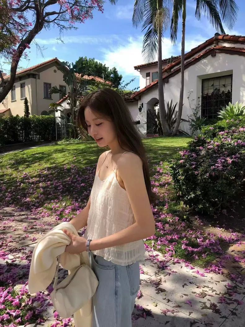 พร้อมส่ง OUCE Soft Pleated Camisole สายเดี่ยวผ้าพลีท