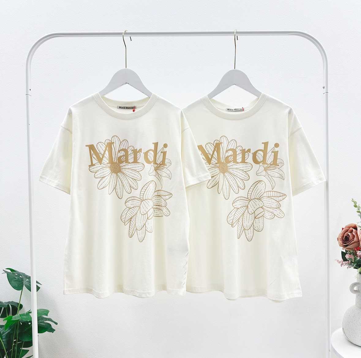 พร้อมส่ง  Mardi Triple Flower T-shirt