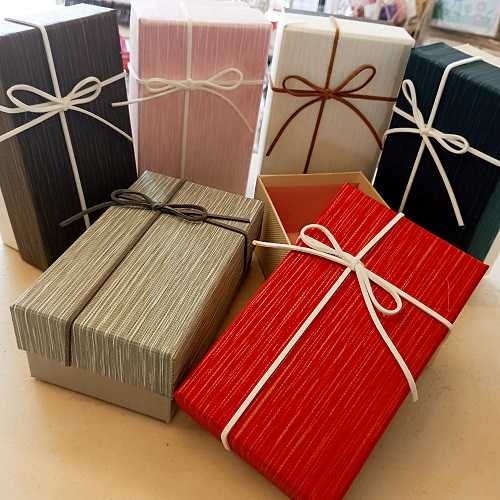 [ชุดที่ 2] กล่องของขวัญ ฝามีลายเส้น