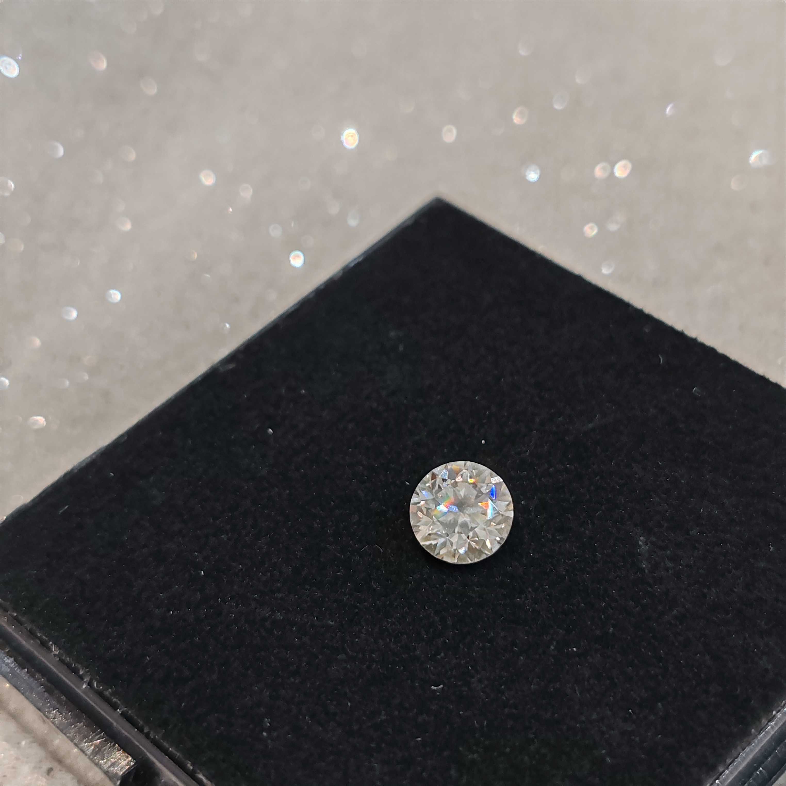 เพชรร่วง 1.09ct L si2 HKD