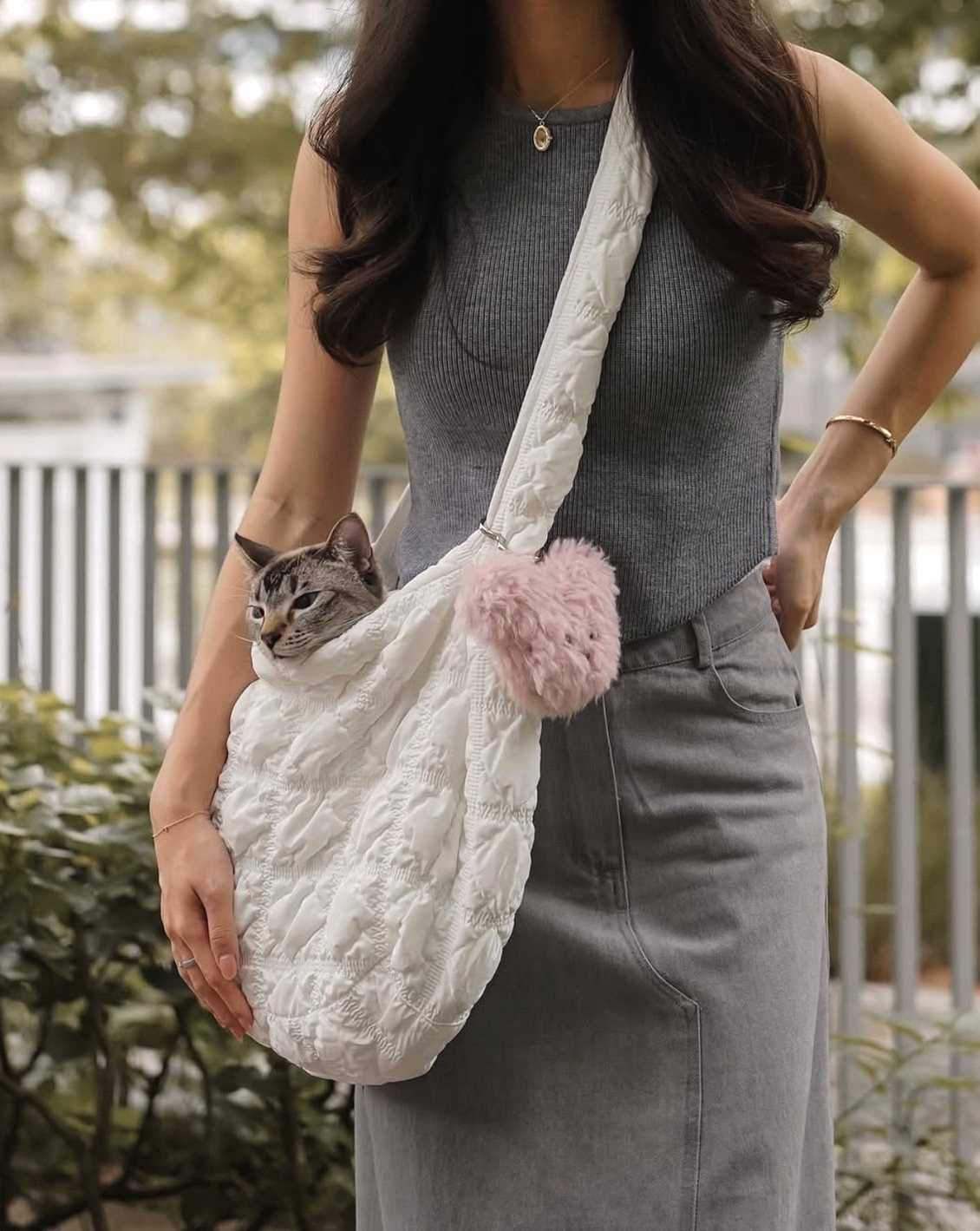 Carlyn SOFT L Grossy  กระเป๋าสะพาย/ครอสบอดี้ ใบใหญ่ รุ่นผ้าเงา