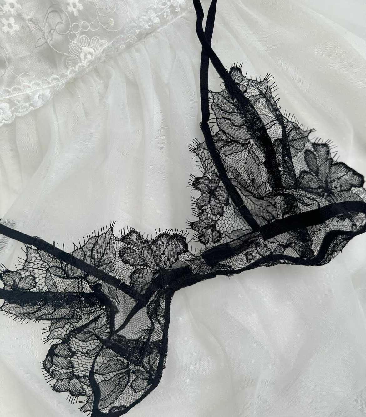 Limited Bra in Super Black