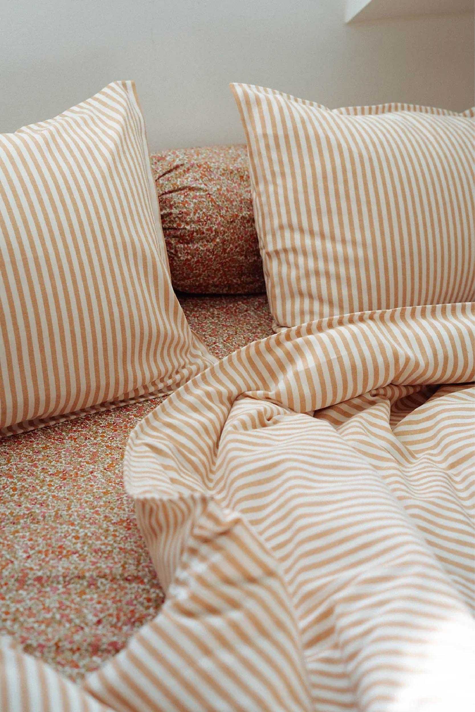 ชุดปลอกผ้านวมลายทาง Soft Brown Stripes Bedding Set (Made to Order)