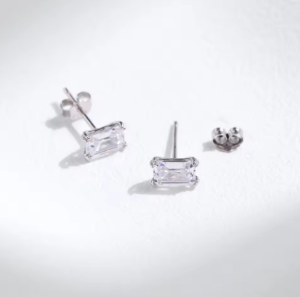 IL MARE Emerald Cut CZ Silver Earrings